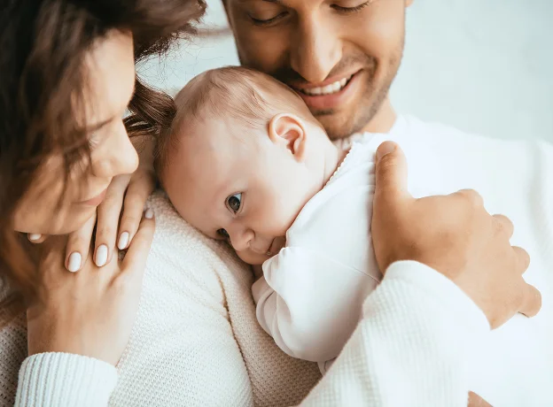 Parents avec leur bébé à l'institut bien être à Fontenay-le-Comte en Vendée 85