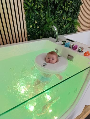 Baby spa